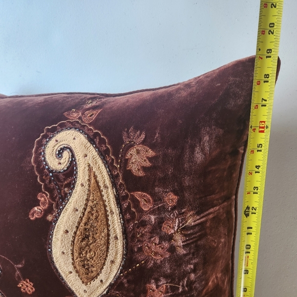 Vintage 90s Brown Velvet Paisley Beaded Down Filled Pillows Home Decor Boho - Picture 8 of 8